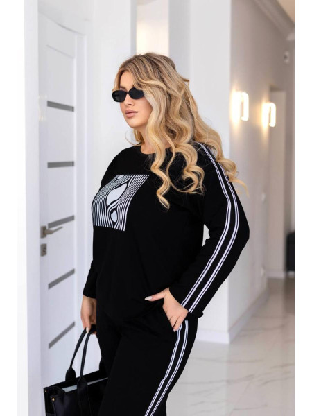 Чорний костюм магічний квадрат 