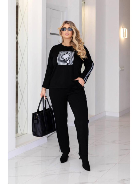 Чорний костюм магічний квадрат 