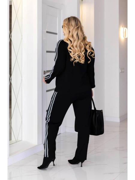 Чорний костюм магічний квадрат 