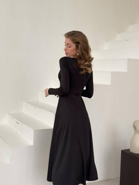 Базова сукня розріз 