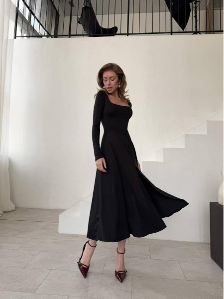 Базова сукня розріз 