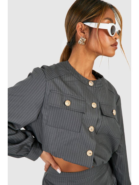 Спокійний бомбер у тонку смужку