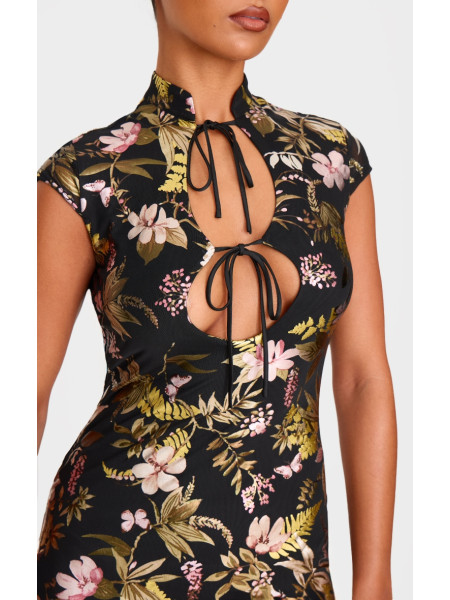 Чорна облягаюча сукня з коміром із сітчастою стрічкою з квітковим принтом