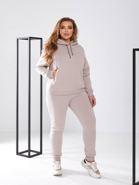 Теплий якісний спортивний костюм 