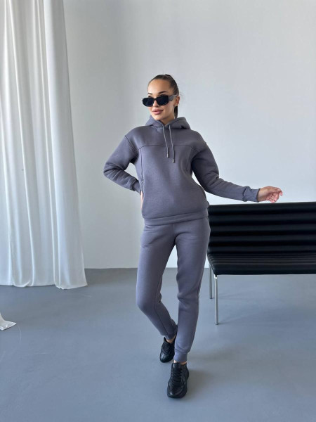 Теплий якісний спортивний костюм 