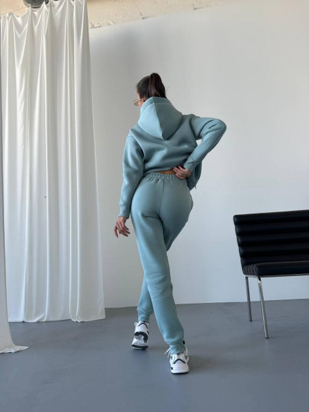 Теплий якісний спортивний костюм 