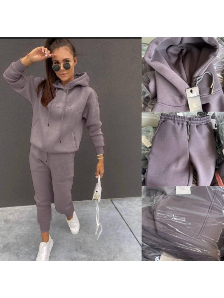 Теплий якісний спортивний костюм 