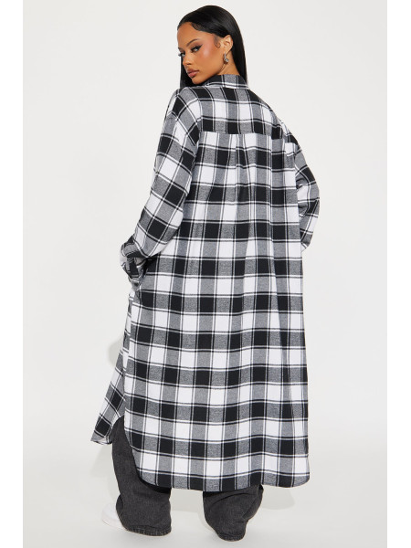 Секретний зв'язок: Довга картата сорочка