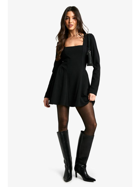 Міні-сукня з квадратним вирізом і довгими рукавами