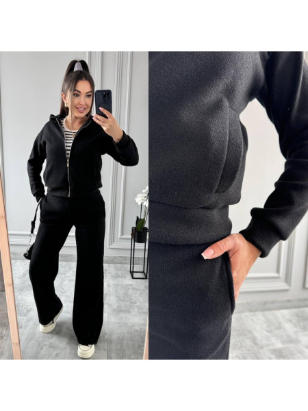 Щільний костюм з ангори 