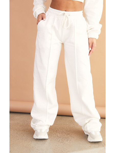 Маленькі кремові шви з широкими штанинами