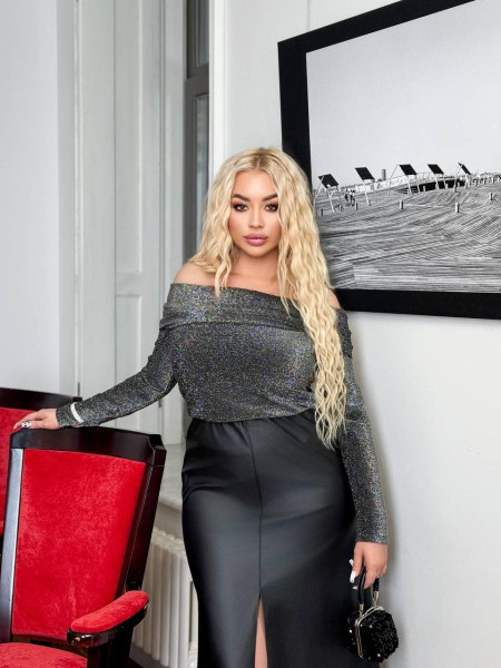 Люрексова кофта відкриті плечі 