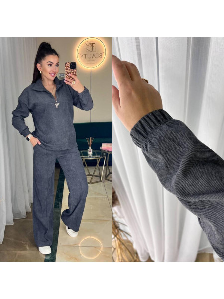 Вельветовий брючний костюм 