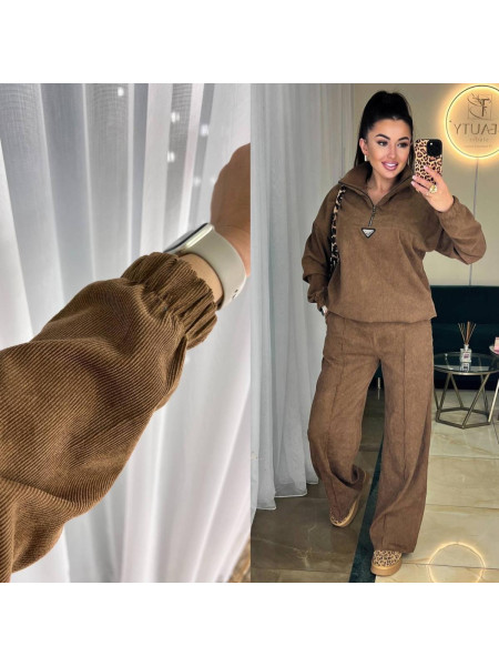 Вельветовий брючний костюм 