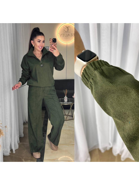 Вельветовий брючний костюм 