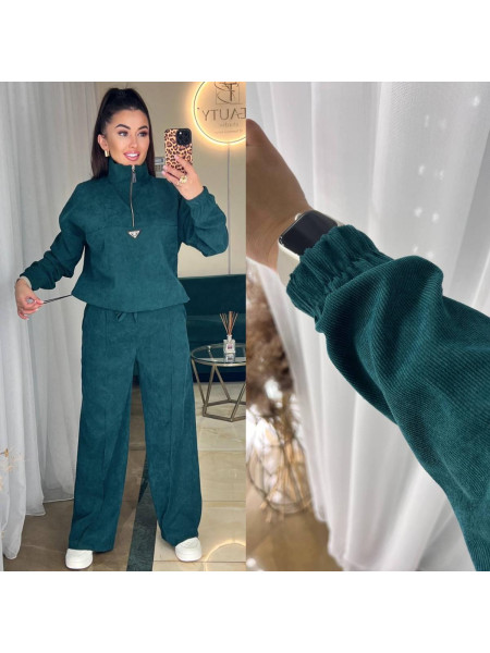 Вельветовий брючний костюм 