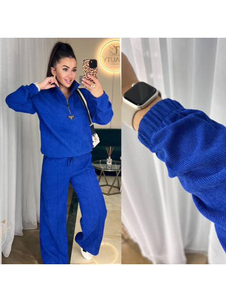 Вельветовий брючний костюм 