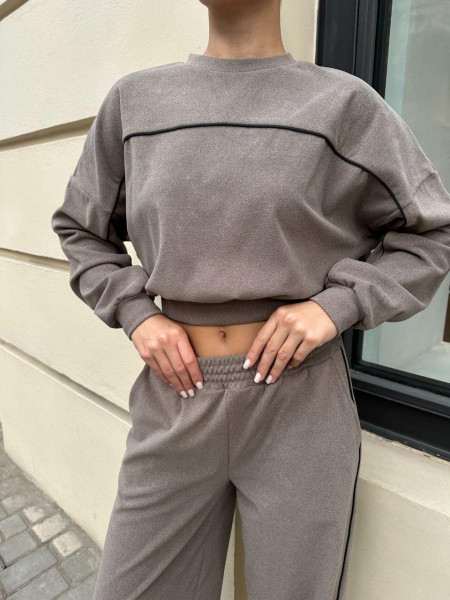 Теплий м’який костюм з бійкою 