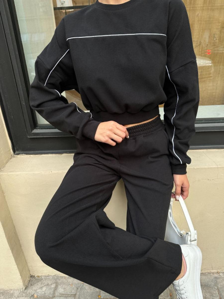 Теплий м’який костюм з бійкою 