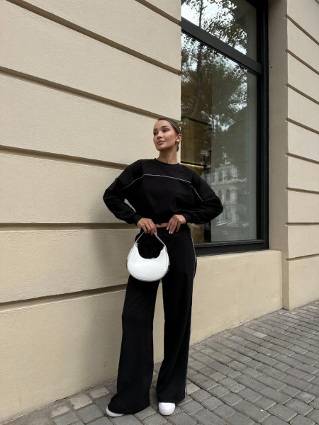 Теплий м’який костюм з бійкою 