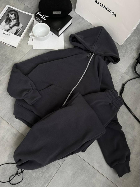 Базовий спортивний костюм 