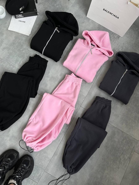 Базовий спортивний костюм 