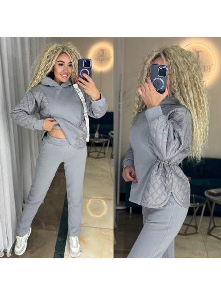 Костюм зі вставками плащівки 100 