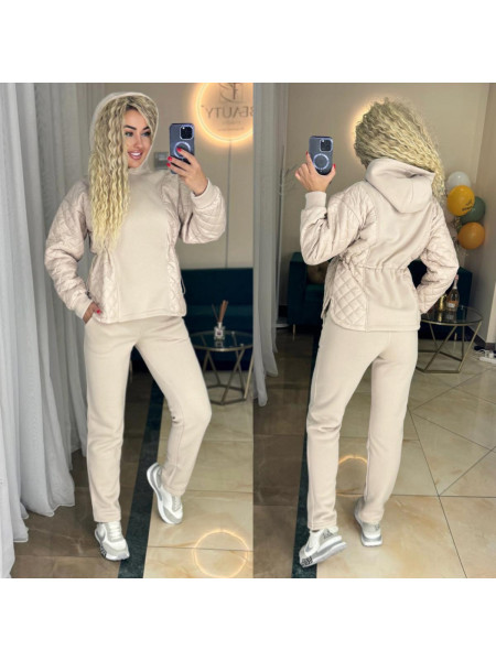 Костюм зі вставками плащівки 100 