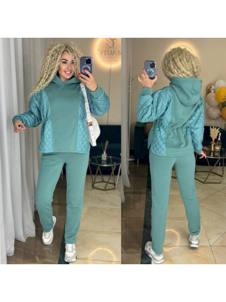 Костюм зі вставками плащівки 100 