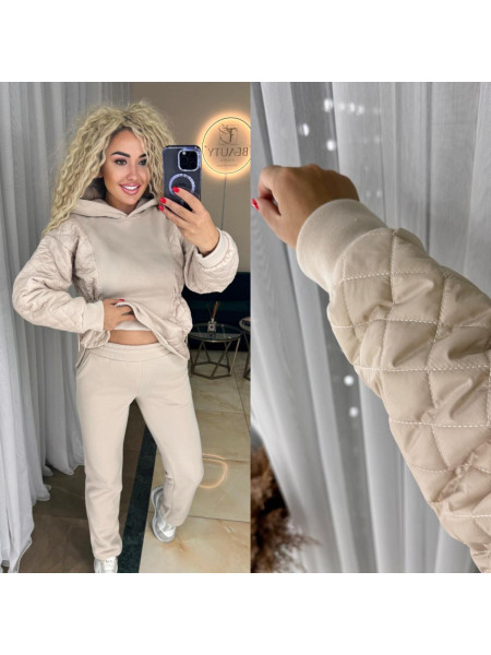 Костюм зі вставками плащівки 100 