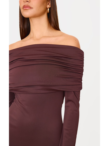 Шоколадна матова скульптурна двошарова міні-сукня Бардо з довгим рукавом і розкладним рукавом