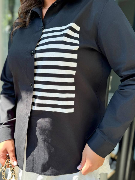 Сорочка з чорними горизонтальними смугами 