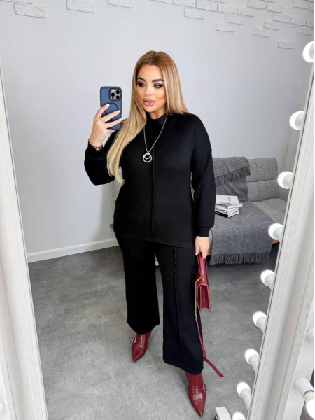 Ангоровий брючний костюм з кулоном 