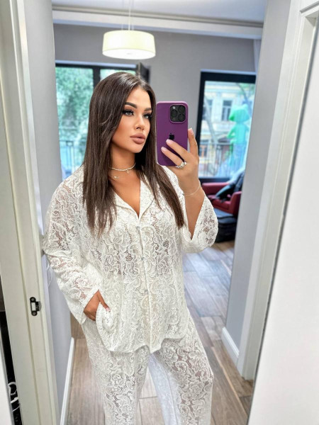 Мереживний брючний костюм 