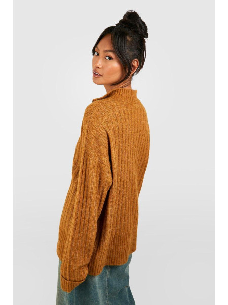 М’який широкий трикотажний джемпер на півзастібці-воронці