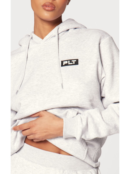 Толстовка великого розміру PRETTYLITTLETHING з попелясто-сірим значком і логотипом