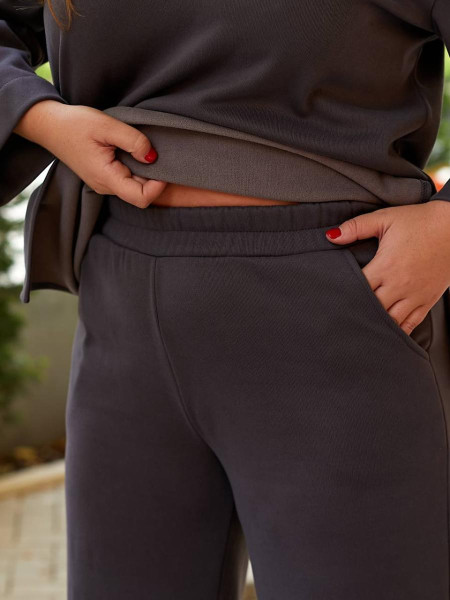 Брючний костюм прямі штани кофта з розрізами 