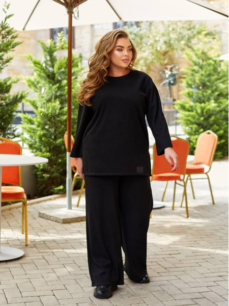 Брючний костюм прямі штани кофта з розрізами 