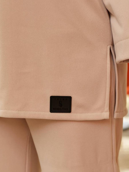 Брючний костюм прямі штани кофта з розрізами 