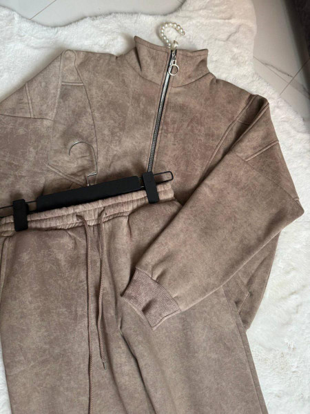 Спортивний костюм 