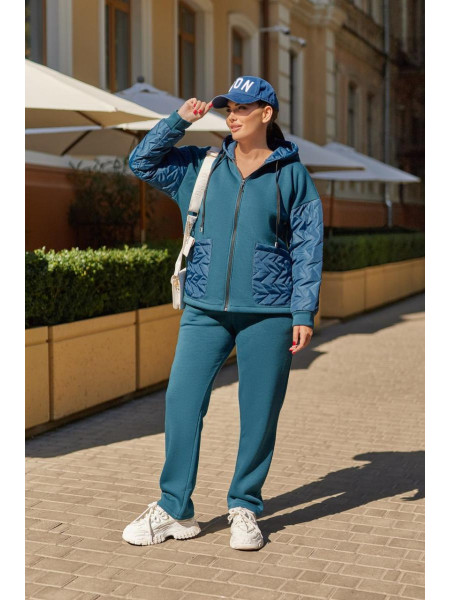 Теплий жіночий прогулянковий костюм 