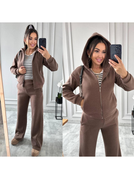 Щільний костюм з ангори 