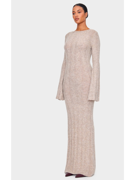 Висока темно-сіра трикотажна сукня з відкритою спиною в рубчик