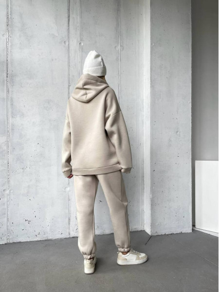 Базовий спортивний костюм 