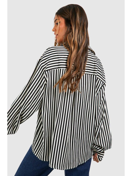 Чорна атласна сорочка в тонку смужку