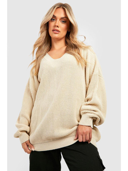 Плюс трикотажний джемпер з V-подібним вирізом