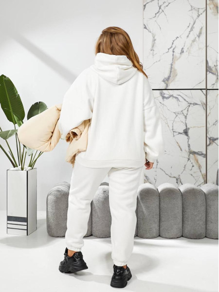 Спортивний костюм не скатується 