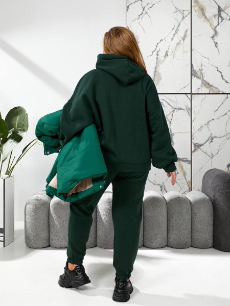 Спортивний костюм не скатується 