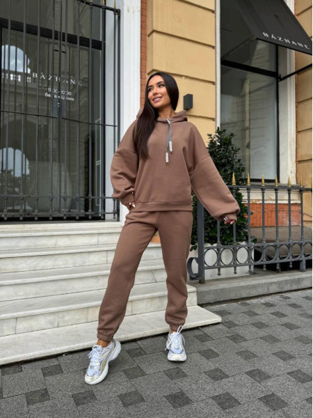 Спортивний костюм не скатується 