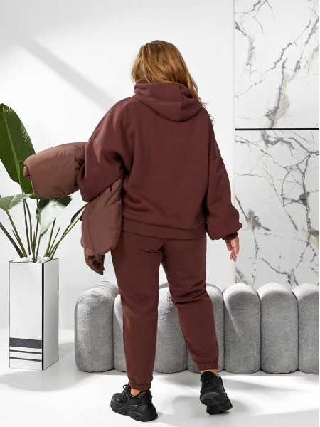 Спортивний костюм не скатується 